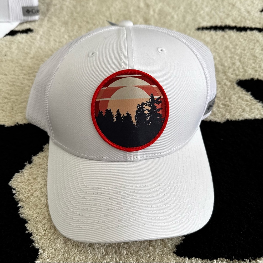 Columbia White Cap with Sunset Patch